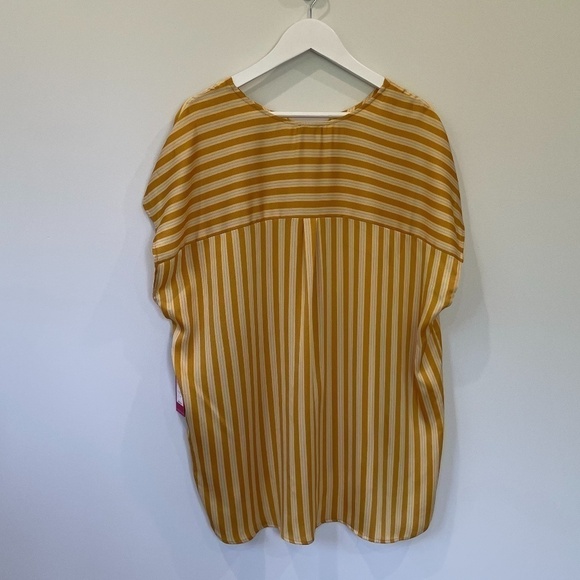Vince Camuto Split Neck Stripe Top In Amber Sun - Picture 6 of 8
